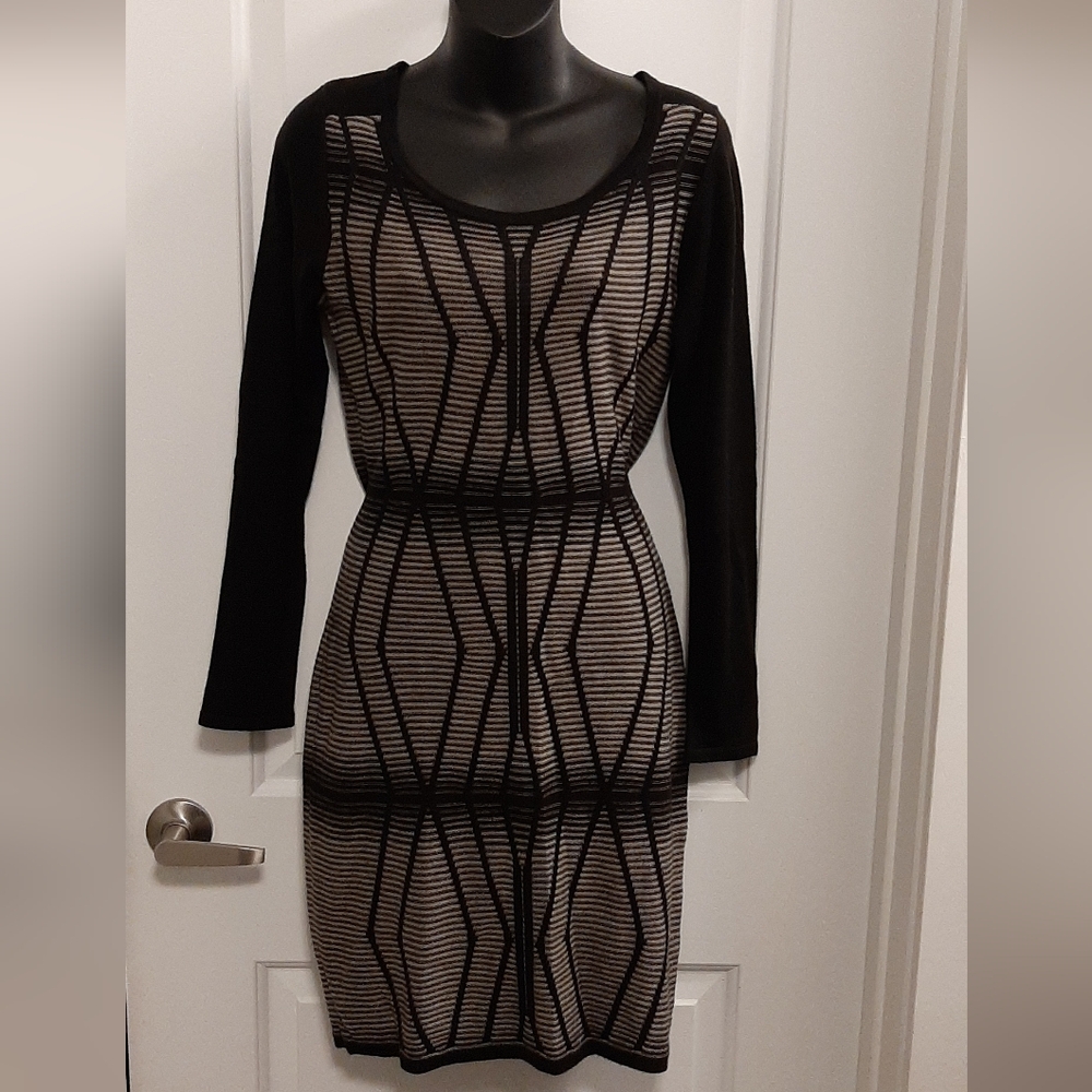 Ladies Ivanka Trump Black & Gray Beige Thin Knit Sweater Dress Size Small